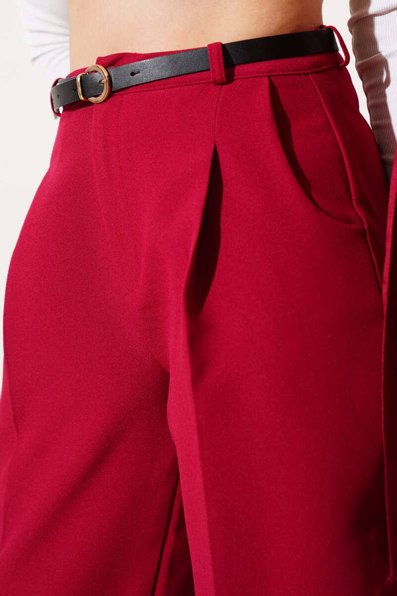 Belted Single-Pleat Slim Pants - Burgundy