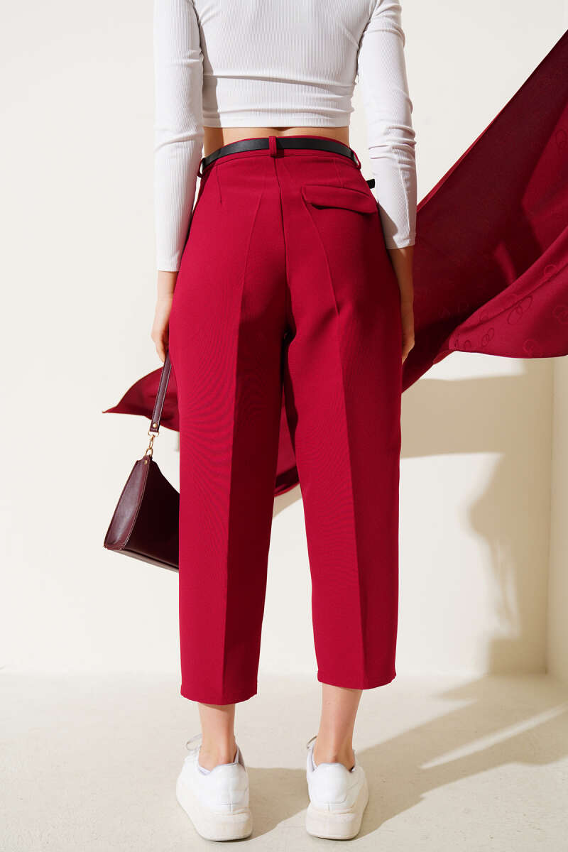 Belted Single-Pleat Slim Pants - Burgundy