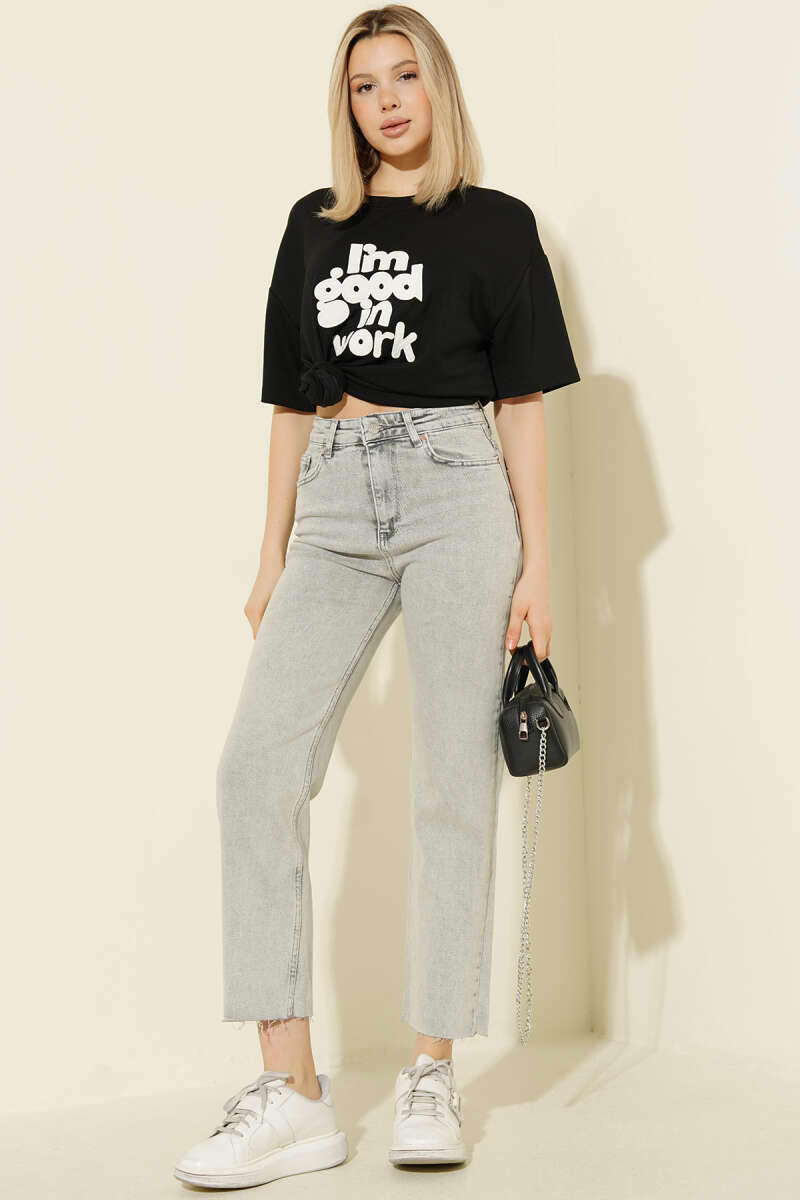 Cropped Straight-Leg Button Jeans - Light Wash