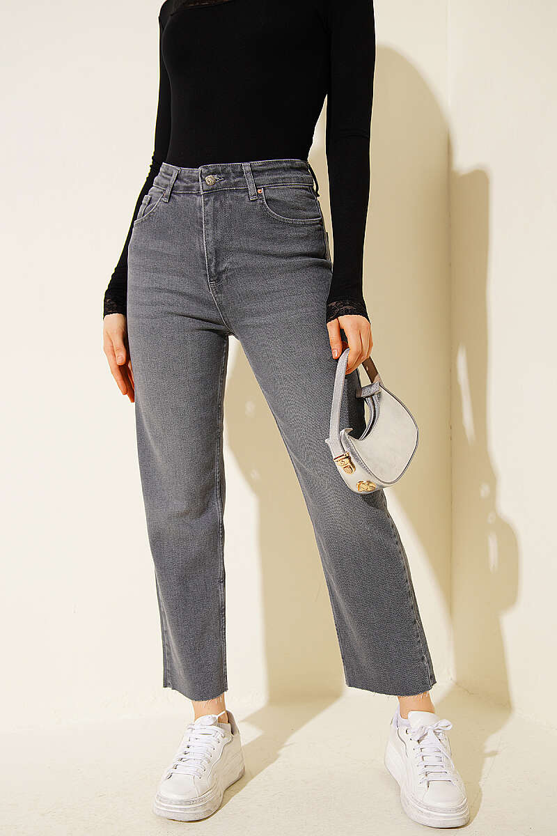 Cropped Straight-Leg Button Jeans - Snow Wash