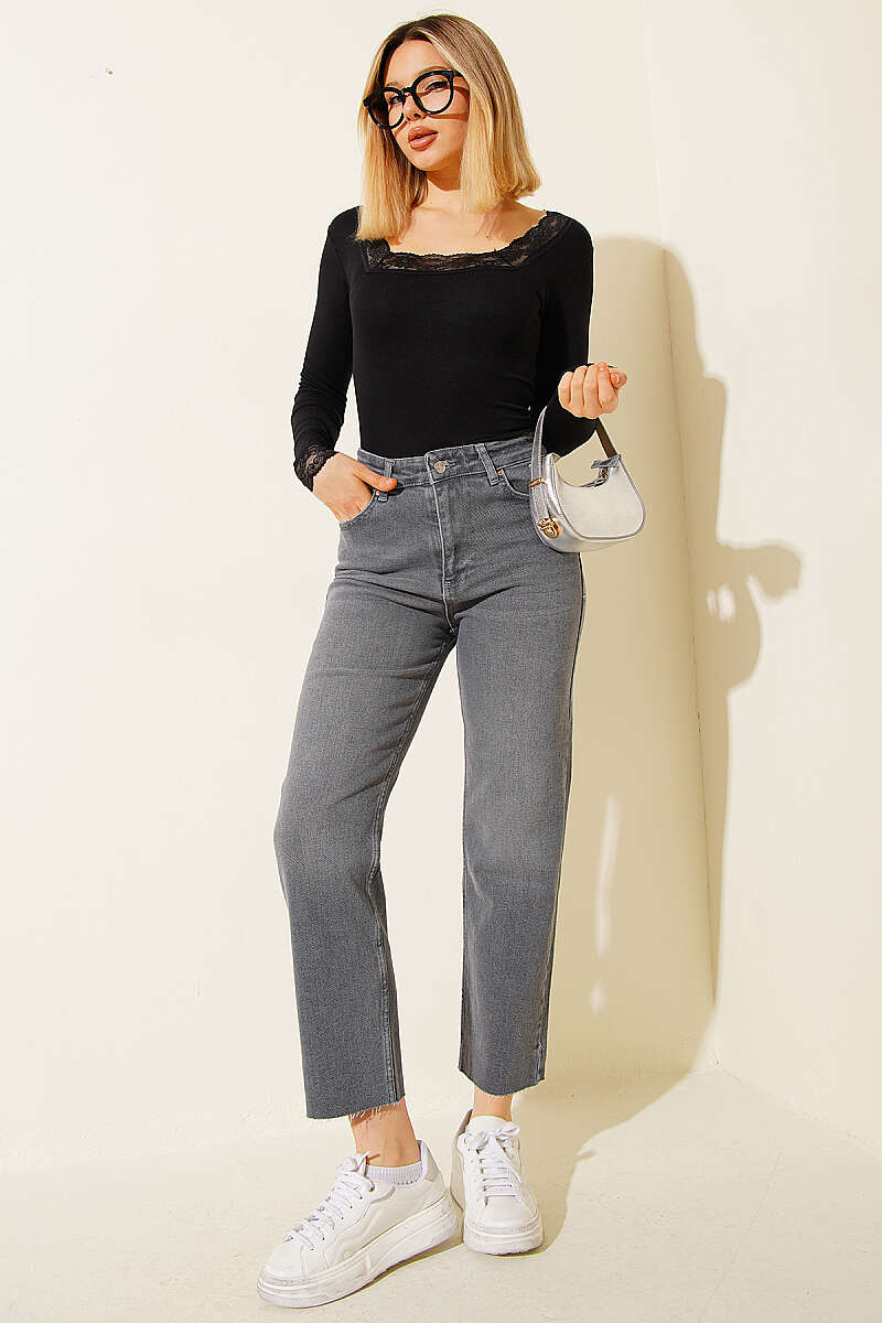 Cropped Straight-Leg Button Jeans - Snow Wash