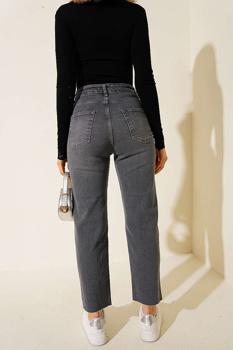 Cropped Straight-Leg Button Jeans - Snow Wash