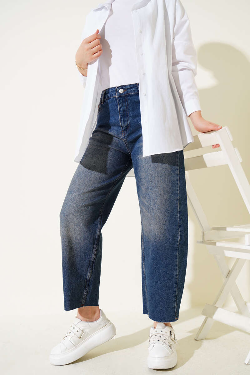 Cropped Baggy-Fit Jeans - Tinted Wash