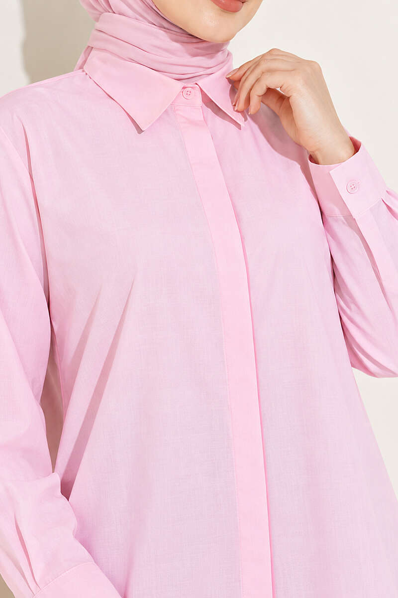 Classic-Collar Curved-Hem Shirt - Pink