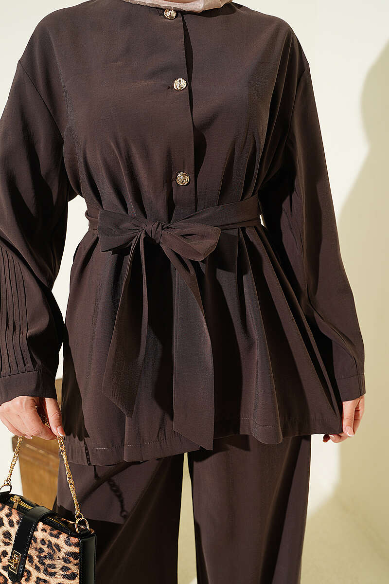 Two-Piece Set with Pleated Sleeves and Gold Buttons - Dark Brown
