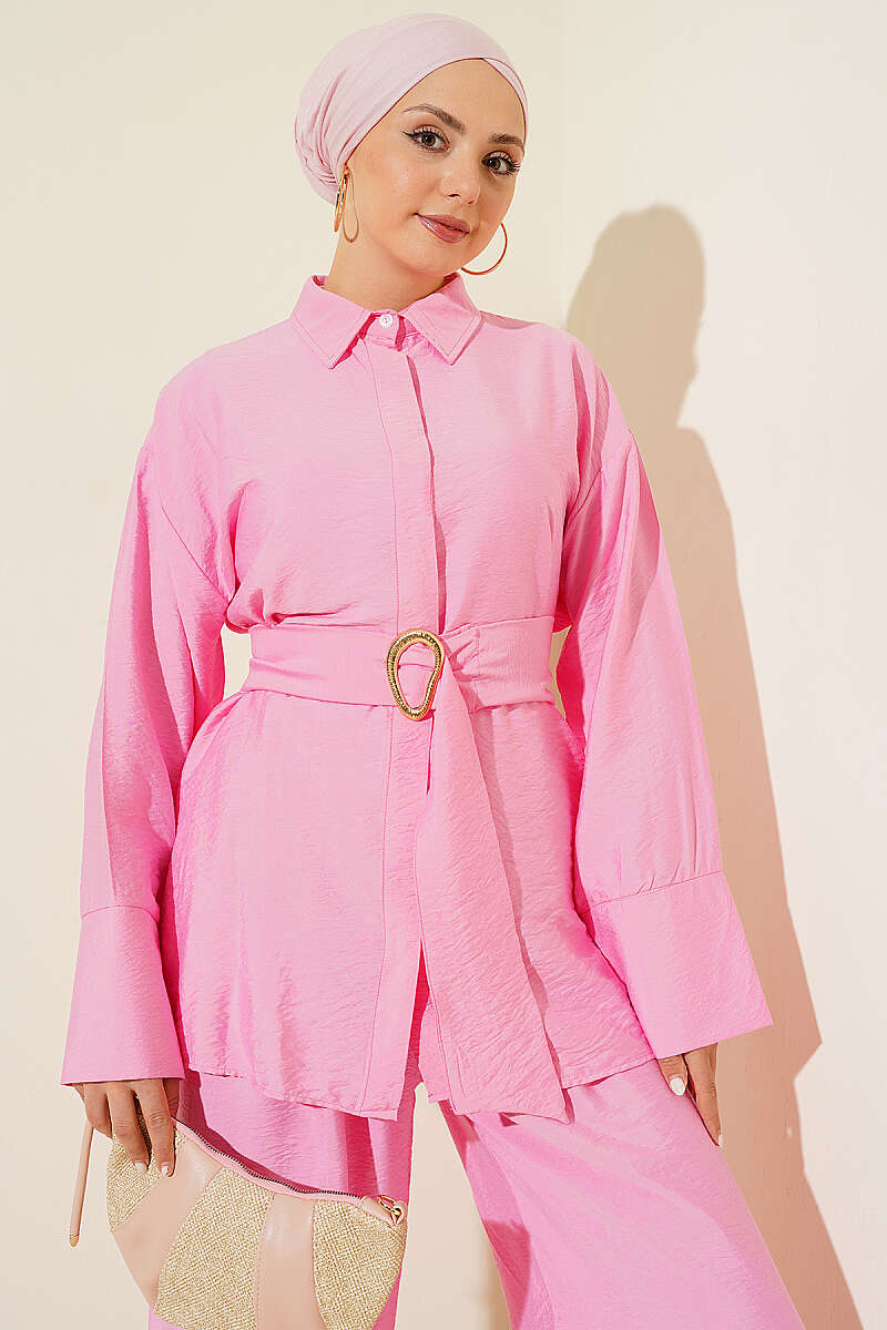 Two-Piece Set with Fabric Belt and Gold Buckle - Pink