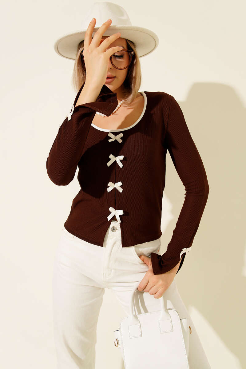 Ribbed Blouse with Ribbon Bow - Brown