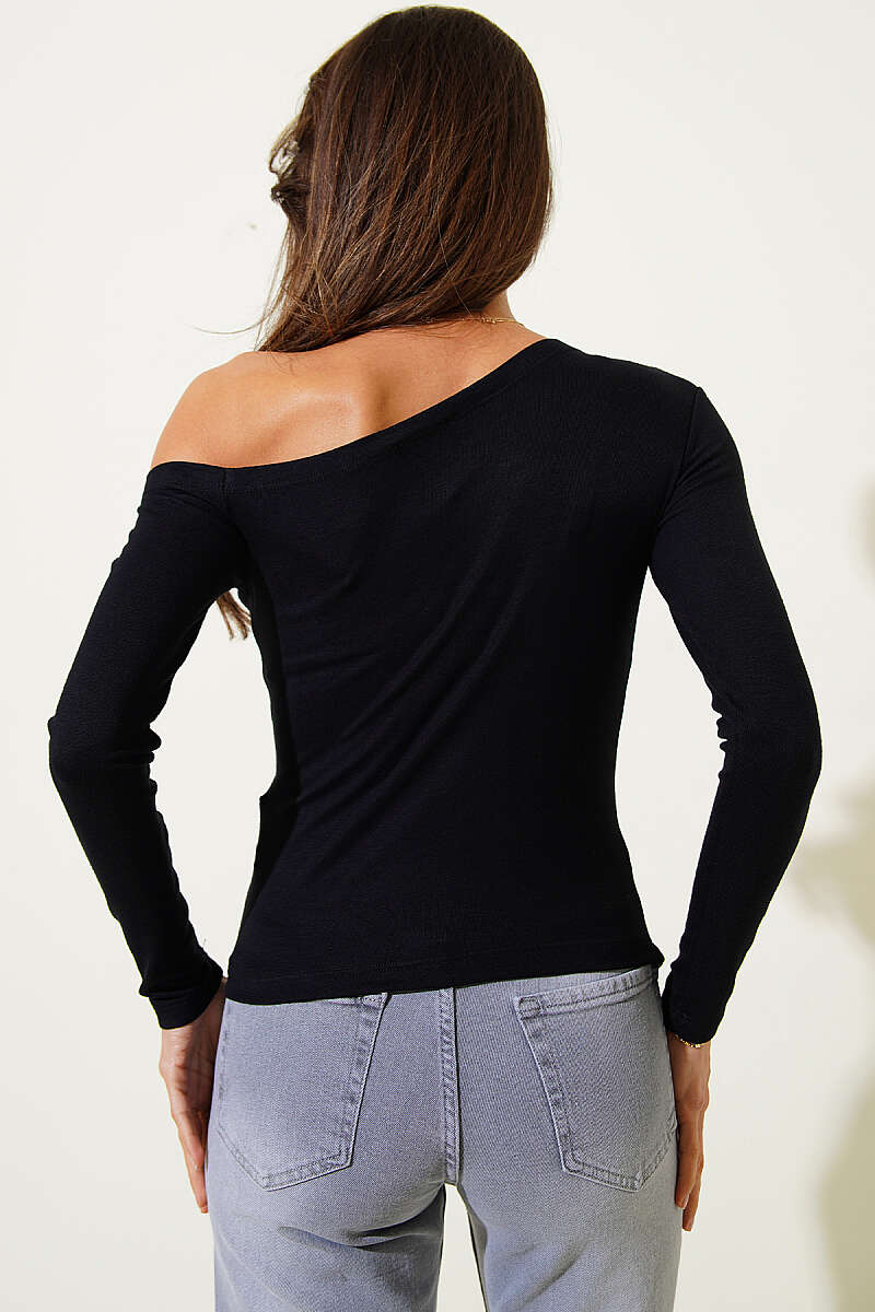 Eyelet-Detail Blouse - Black