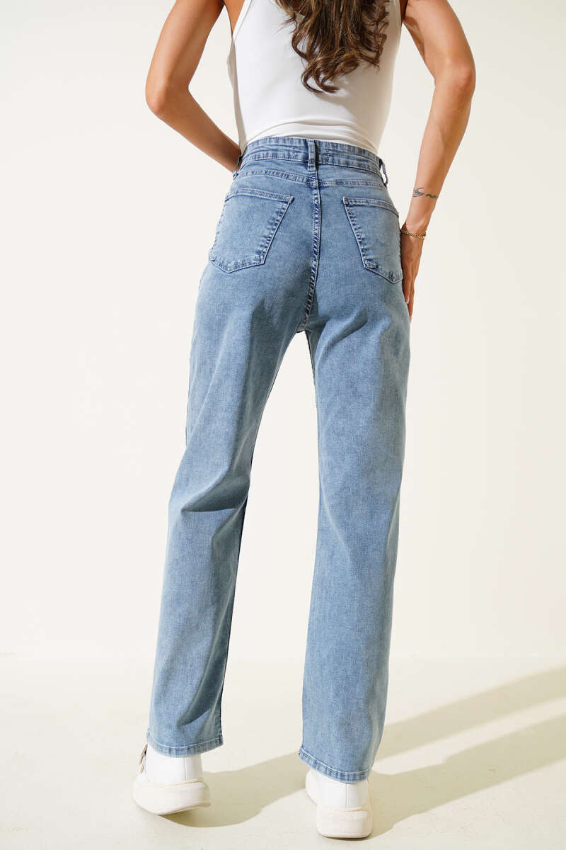 Jeans with Eyelet Stones - Snow Wash