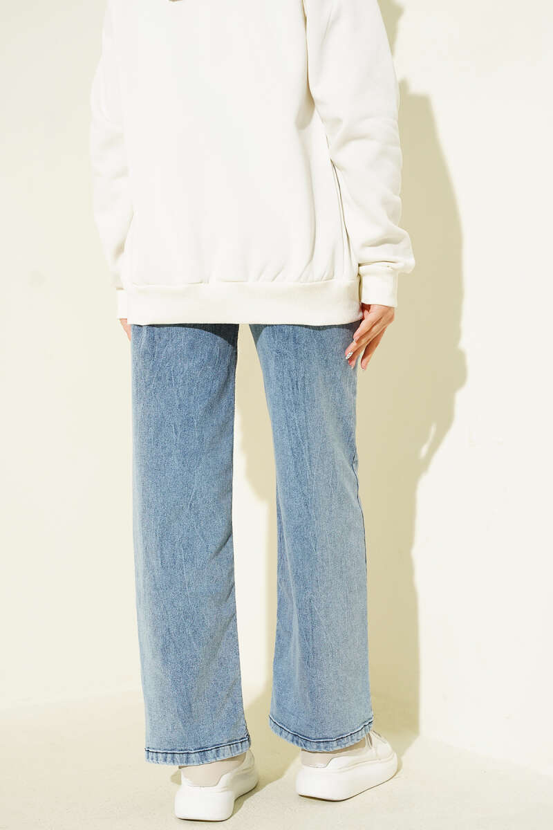 Belted Wide-Leg Jeans with Tie - Light Wash