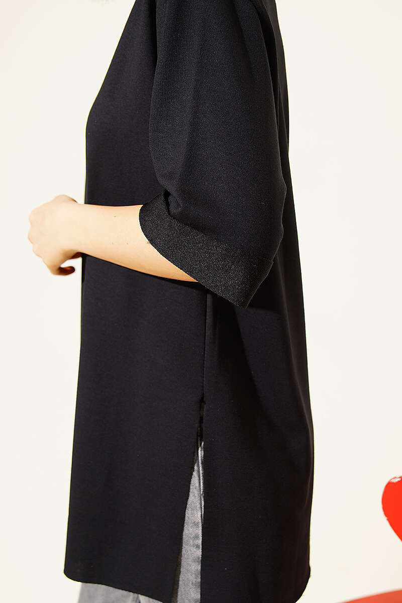 Loycha Double-Sleeve T-Shirt with Slits - Black