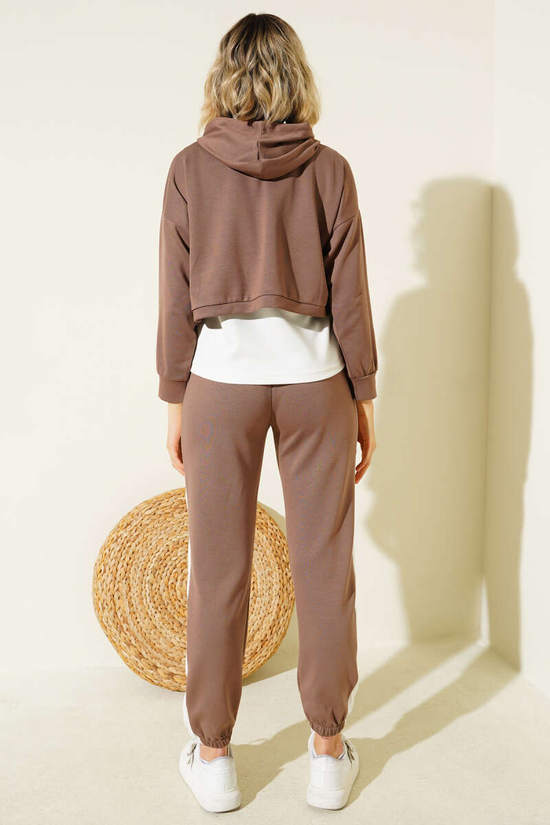 Loycha Three-Piece Set with Camisole - Brown