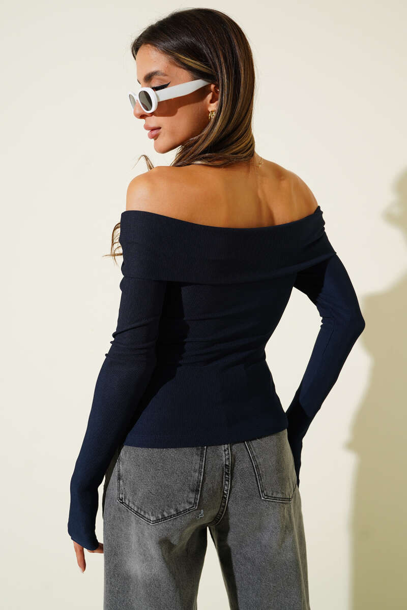 Madonna-Neck Button Blouse - Navy