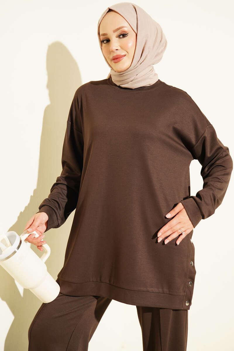 Basic Two-Piece Set with Metal Snaps - Brown