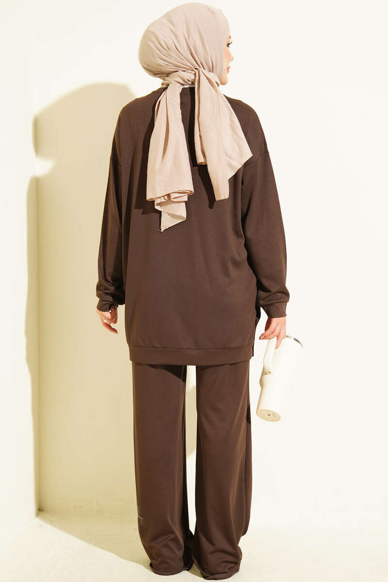 Basic Two-Piece Set with Metal Snaps - Brown