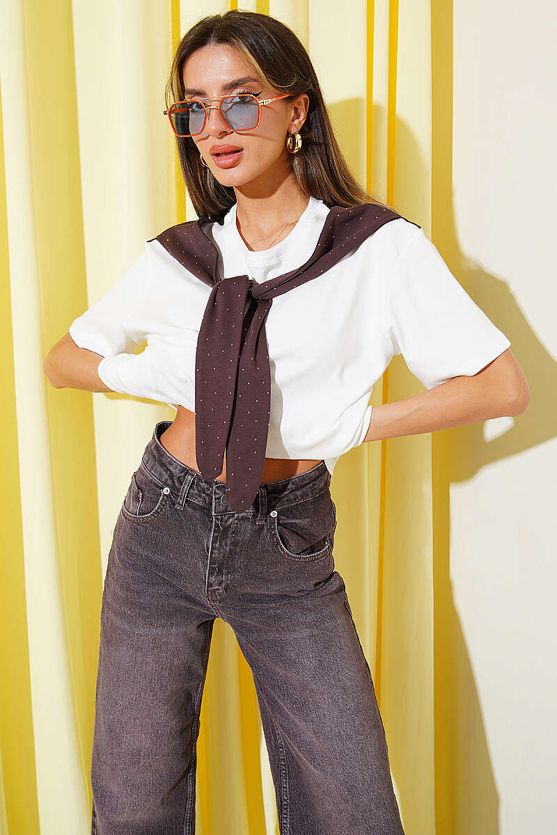 T-Shirt with Mini-Stone Scarf - Brown