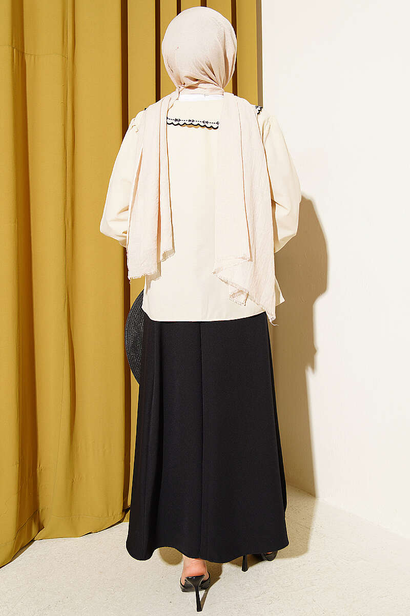 Embroidered Peter Pan Collar Skirt Set - Beige