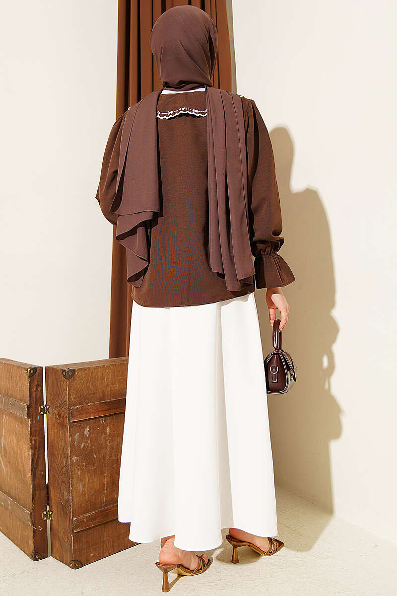 Embroidered Peter Pan Collar Skirt Set - Brown