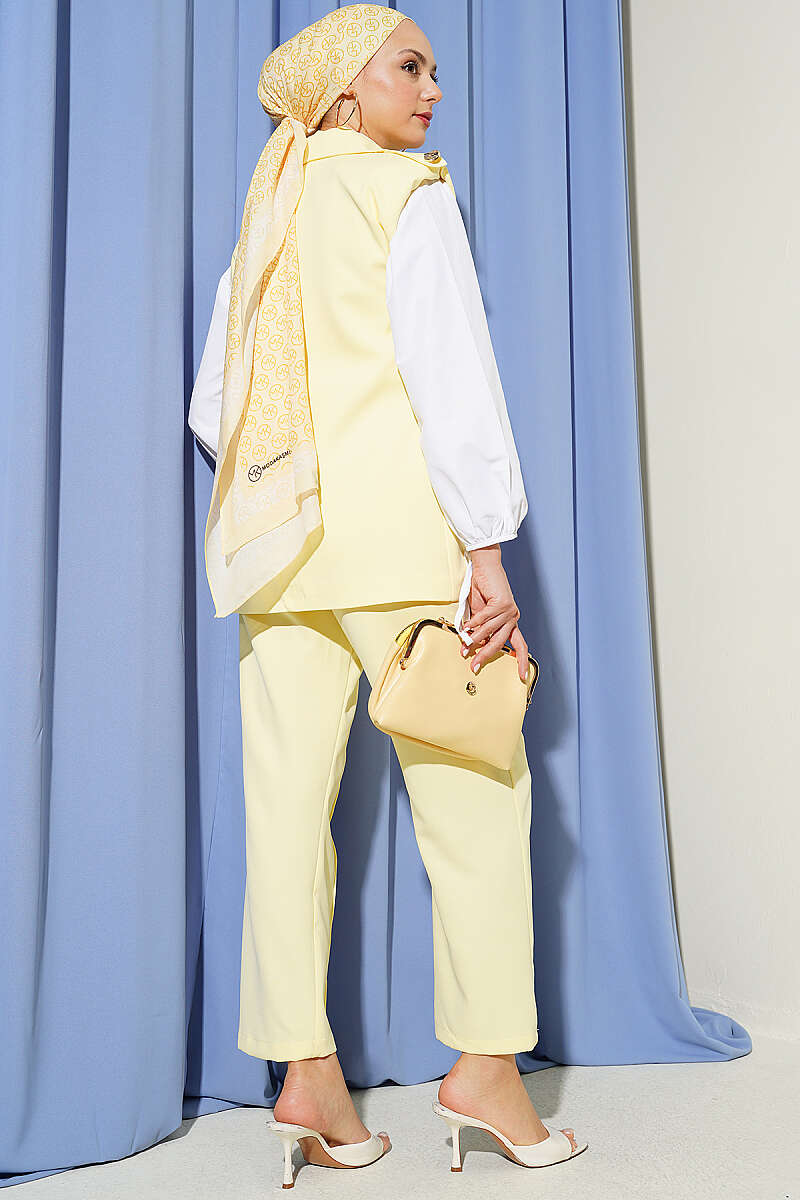 Vest Set with Epaulettes and Gold Buttons - Yellow
