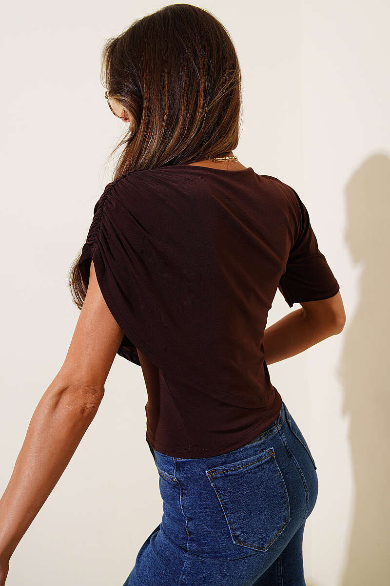 Asymmetric Sandy Blouse with Ruched Shoulder - Brown