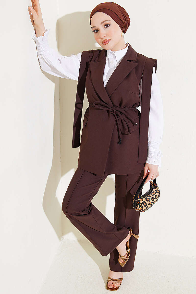 Vest Two-Piece Set with Shoulder Belt - Brown