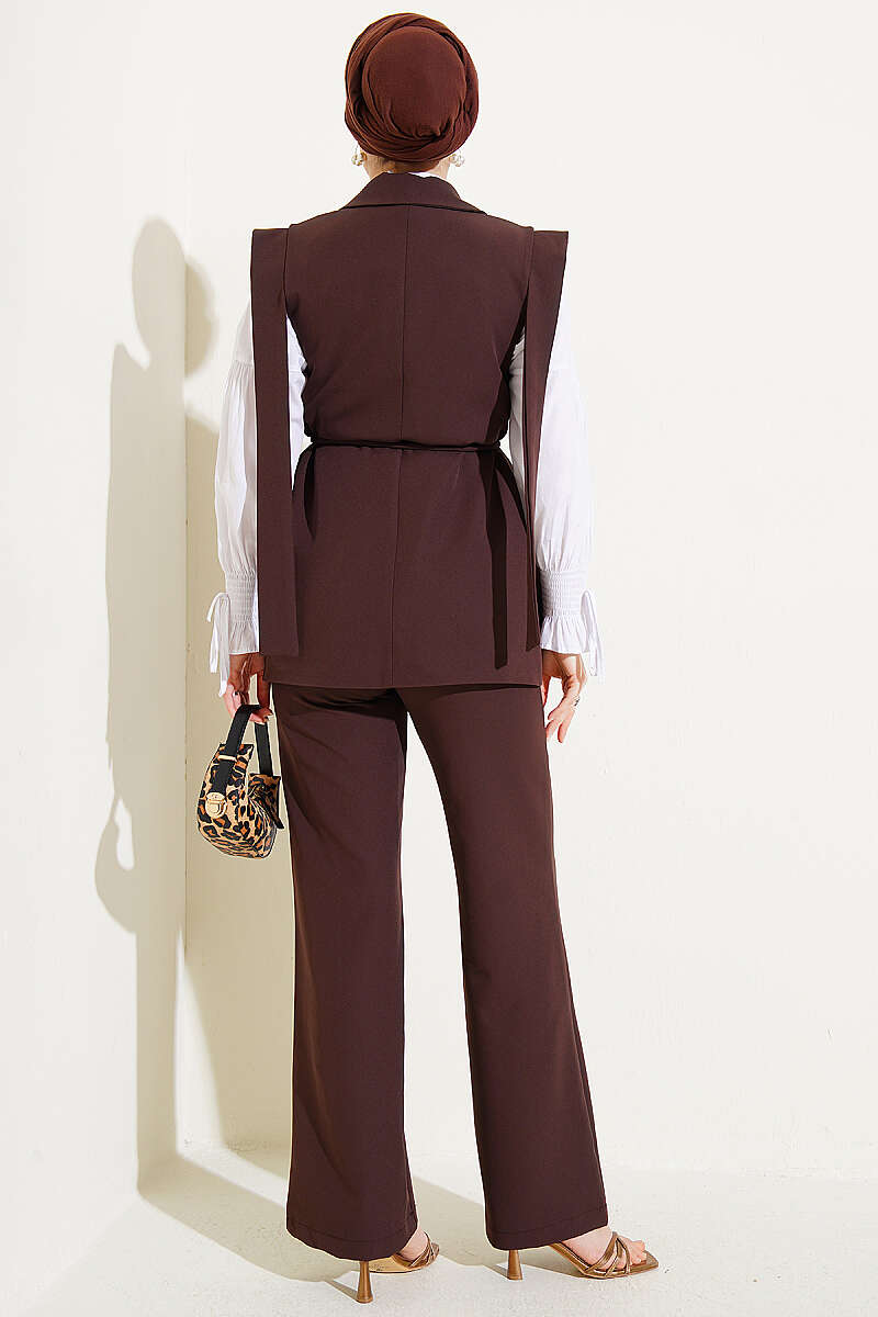 Vest Two-Piece Set with Shoulder Belt - Brown