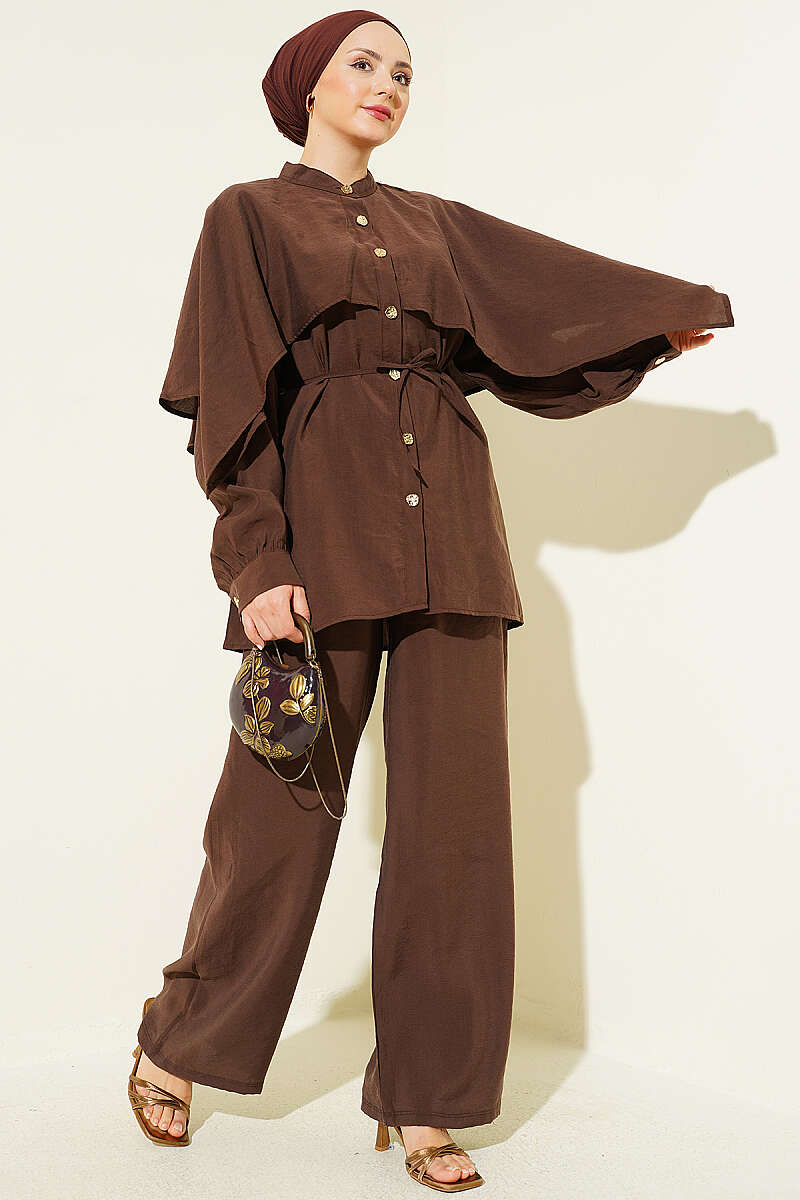 Two-Piece Set with Shoulder Cape and Gold Buttons - Brown