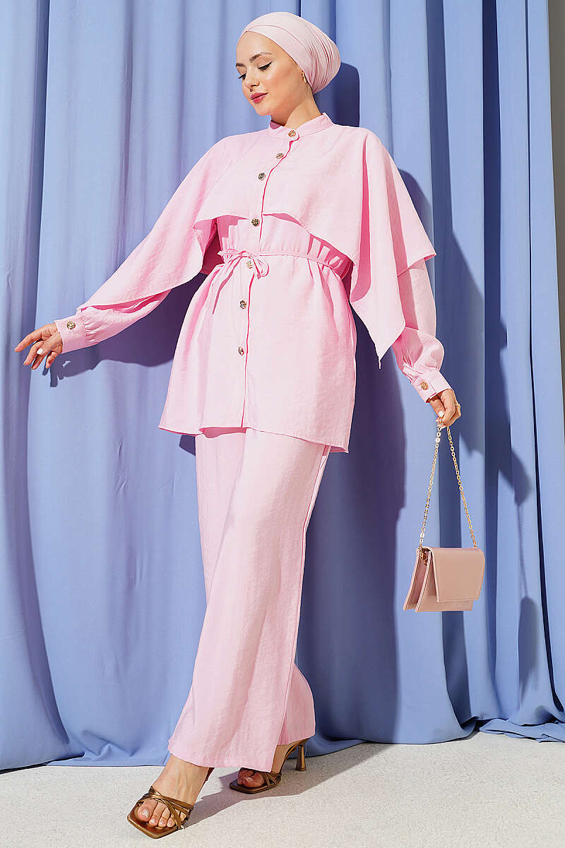 Two-Piece Set with Shoulder Cape and Gold Buttons - Pink