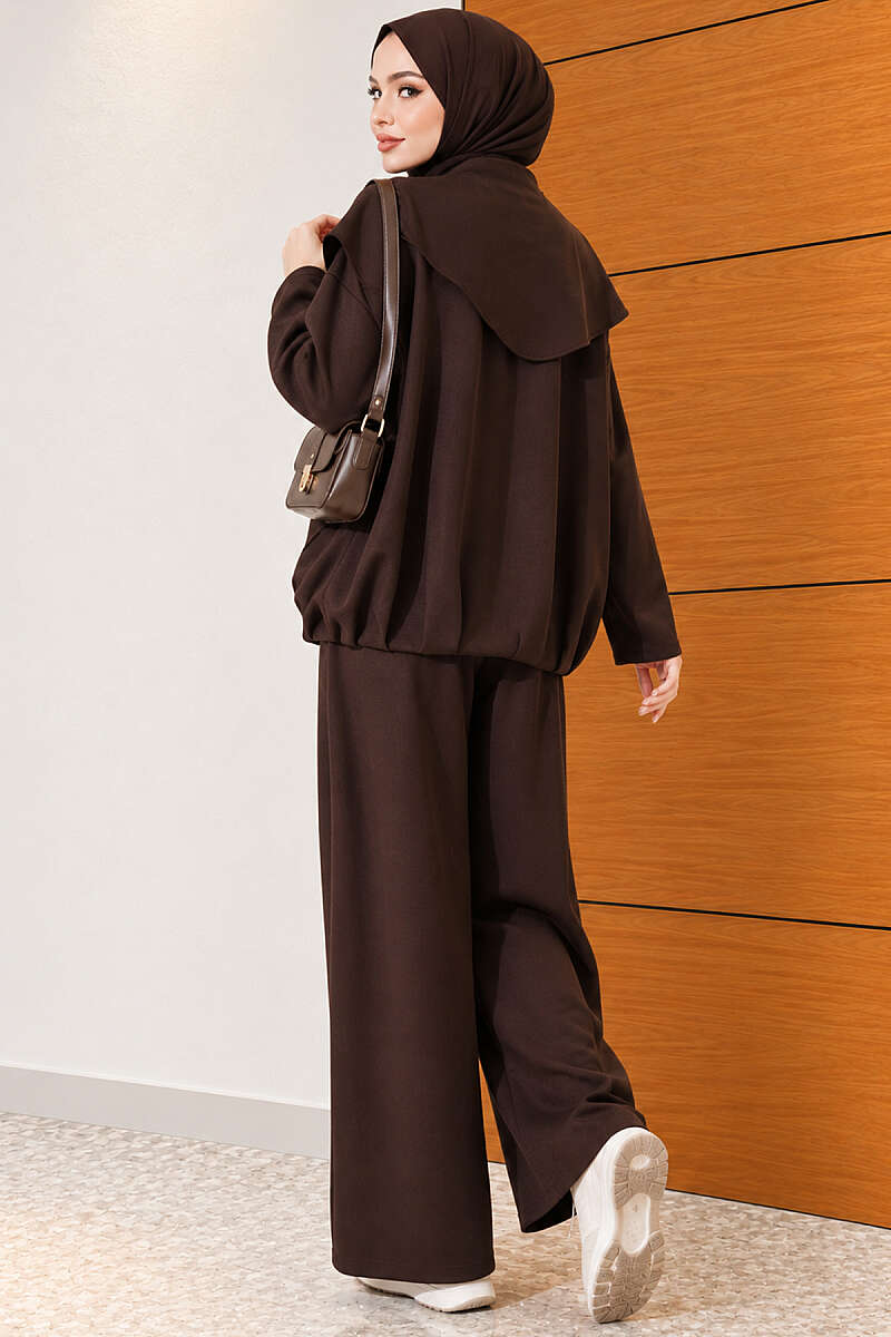 Loose Two-Piece Set with Shoulder Scarf - Brown