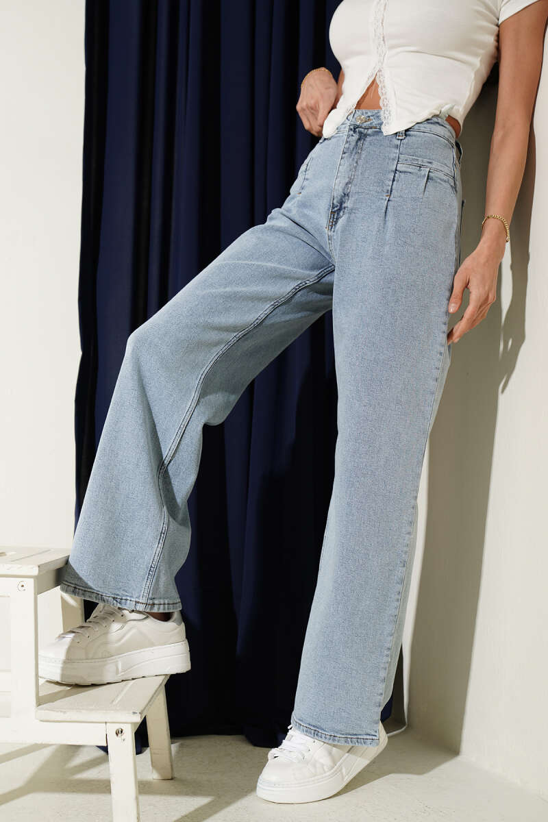 Jeans with Front-Pocket Darts - Ice Blue