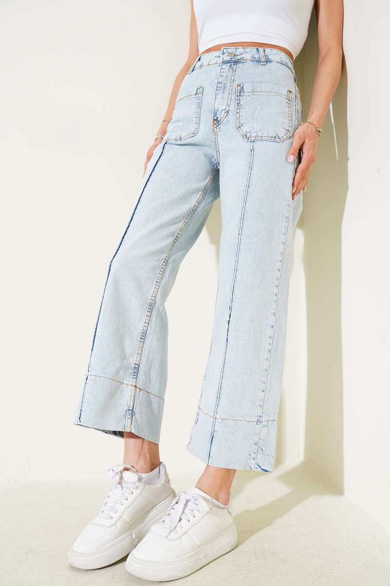 Wide-Leg Jeans with Front Pockets - Ice Blue
