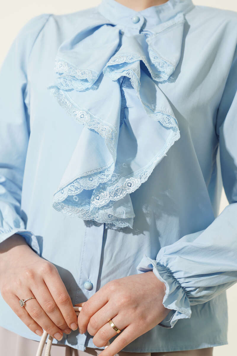 Short Lace Shirt with Front Ruffle - Blue