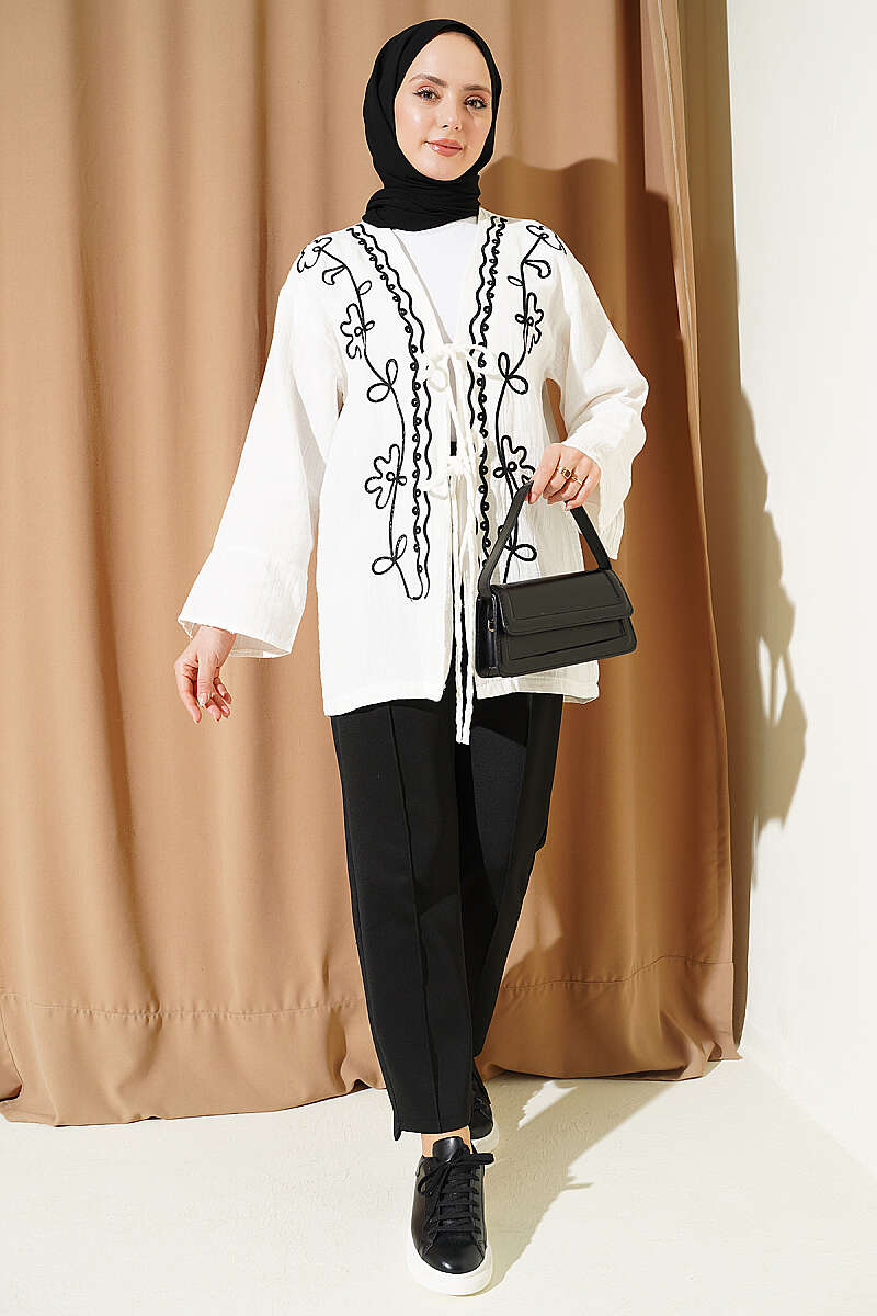 Muslin Kimono with Front Embroidery and Ties - Ecru