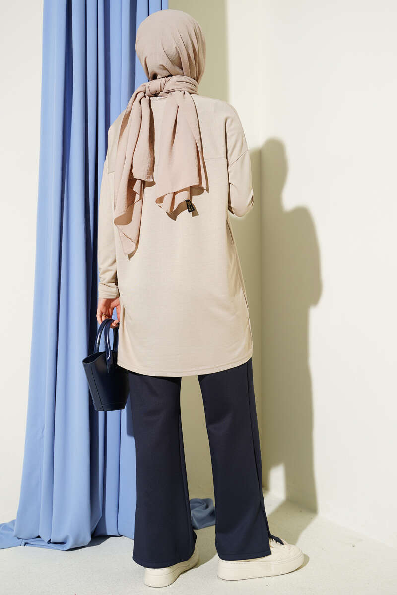 Tunic with Daisy Emblem - Beige