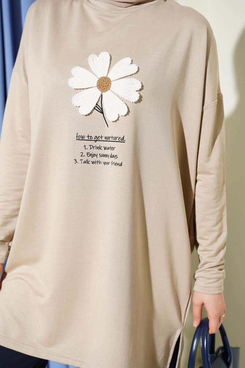 Tunic with Daisy Emblem - Beige