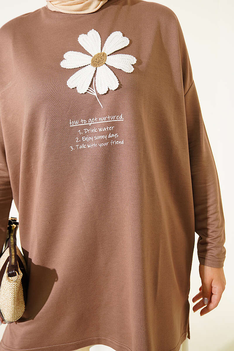 Tunic with Daisy Emblem - Latte