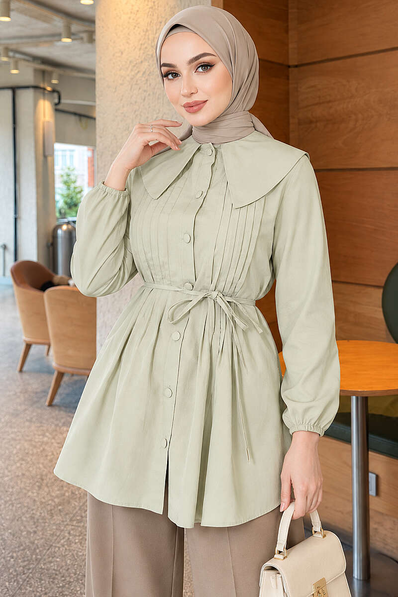 Pleated-Front Sailor-Collar Shirt - Almond Green