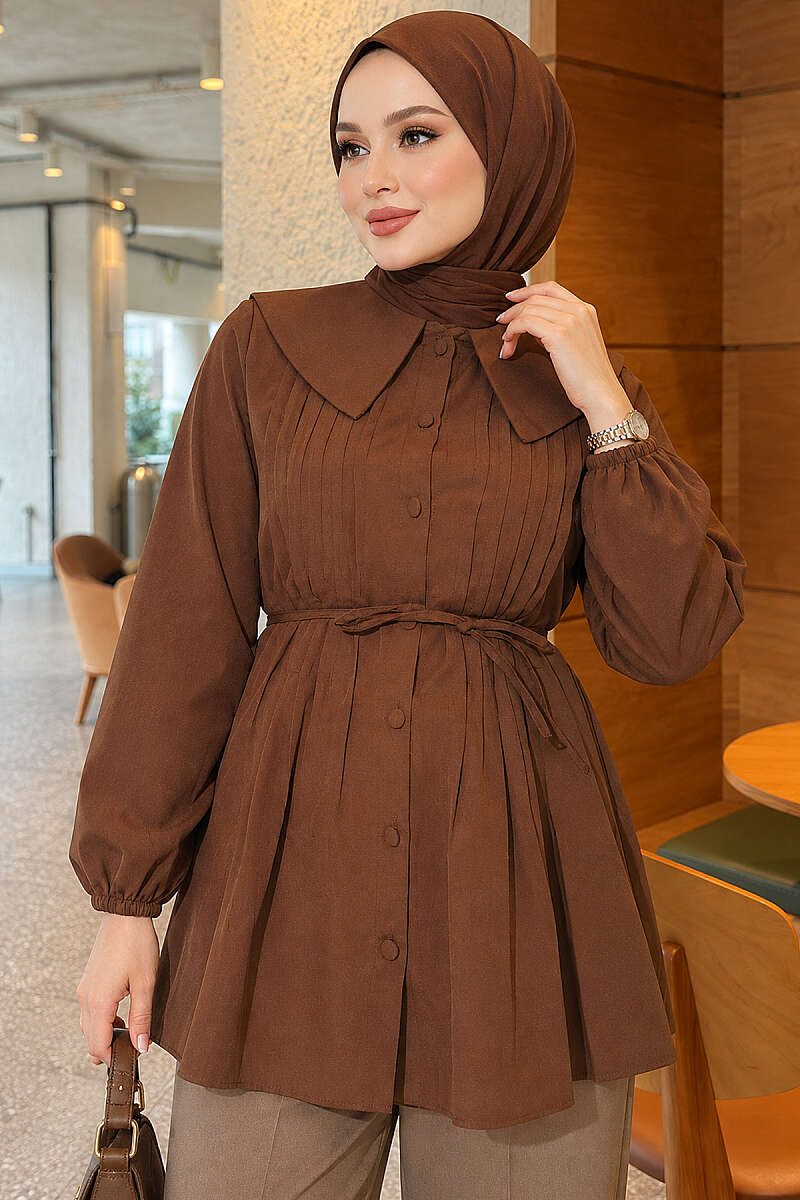 Pleated-Front Sailor-Collar Shirt - Brown