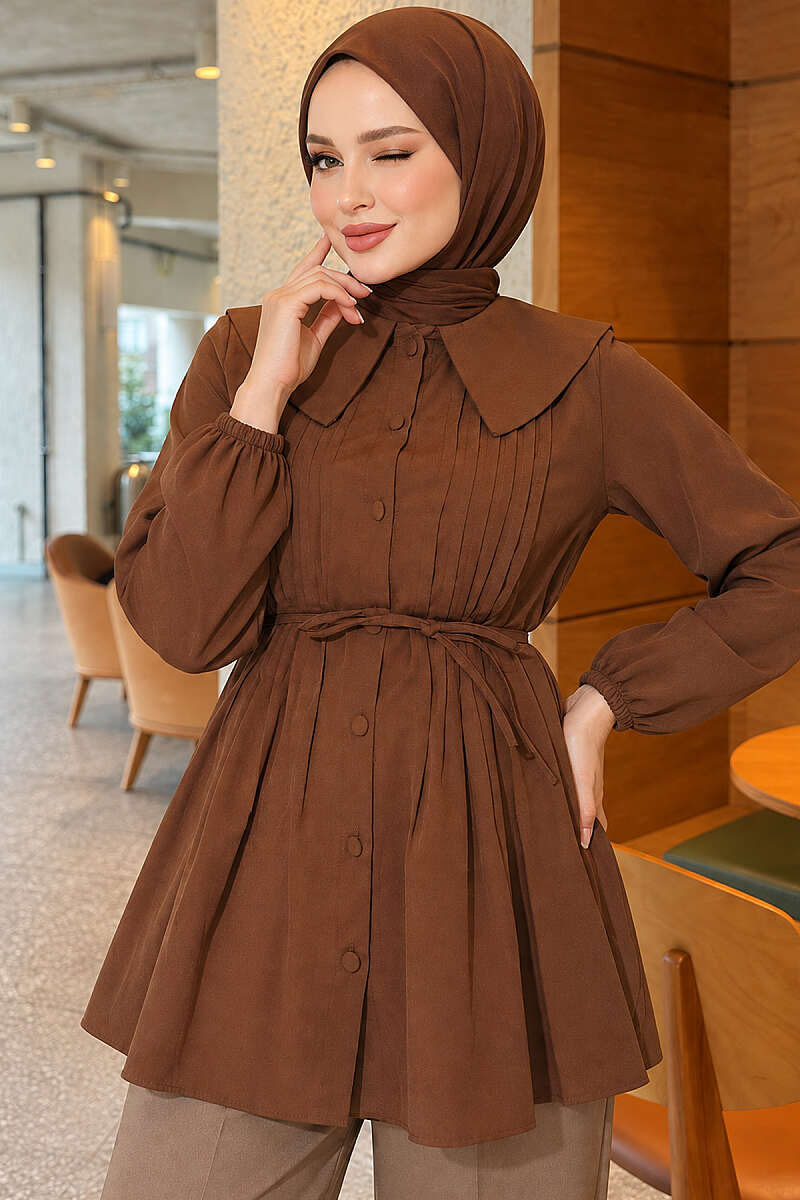 Pleated-Front Sailor-Collar Shirt - Brown