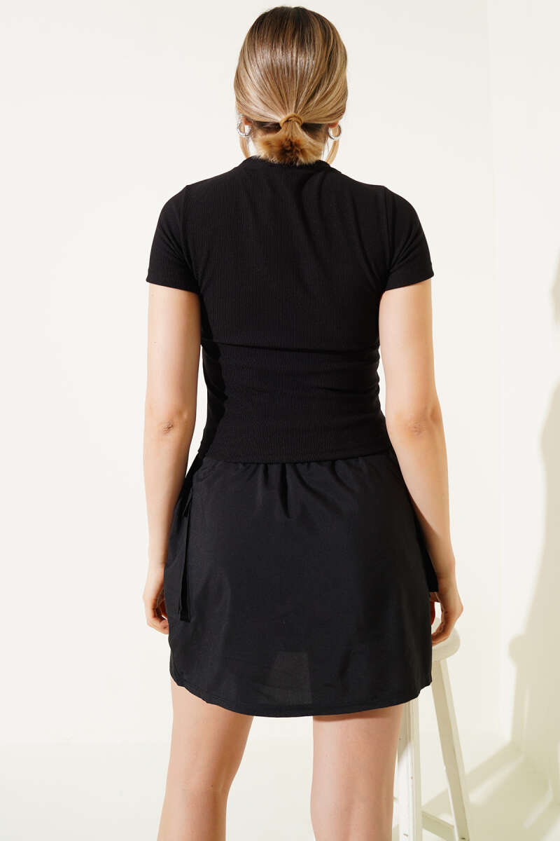 Star Front Crop Top - Black