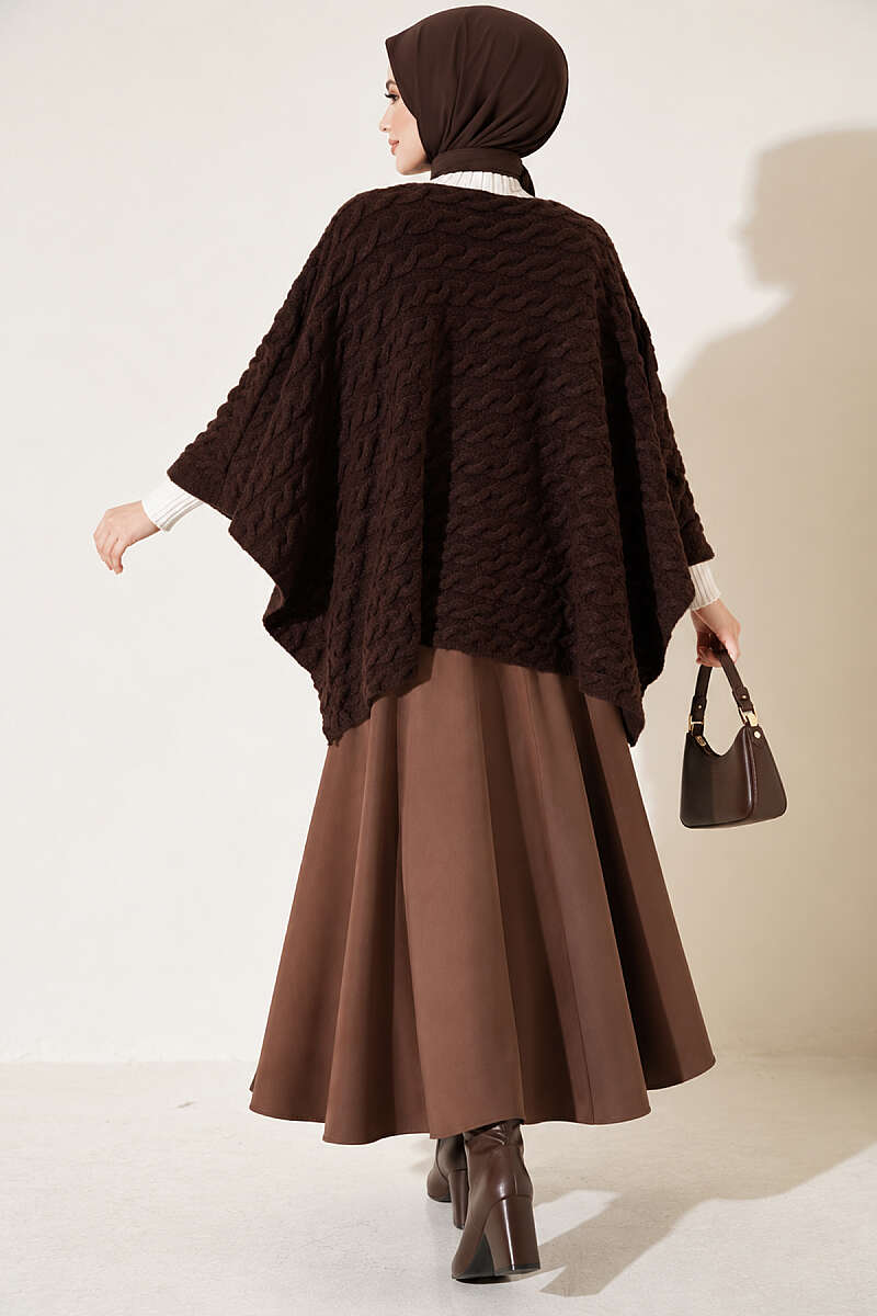 Cable-Knit Poncho - Brown