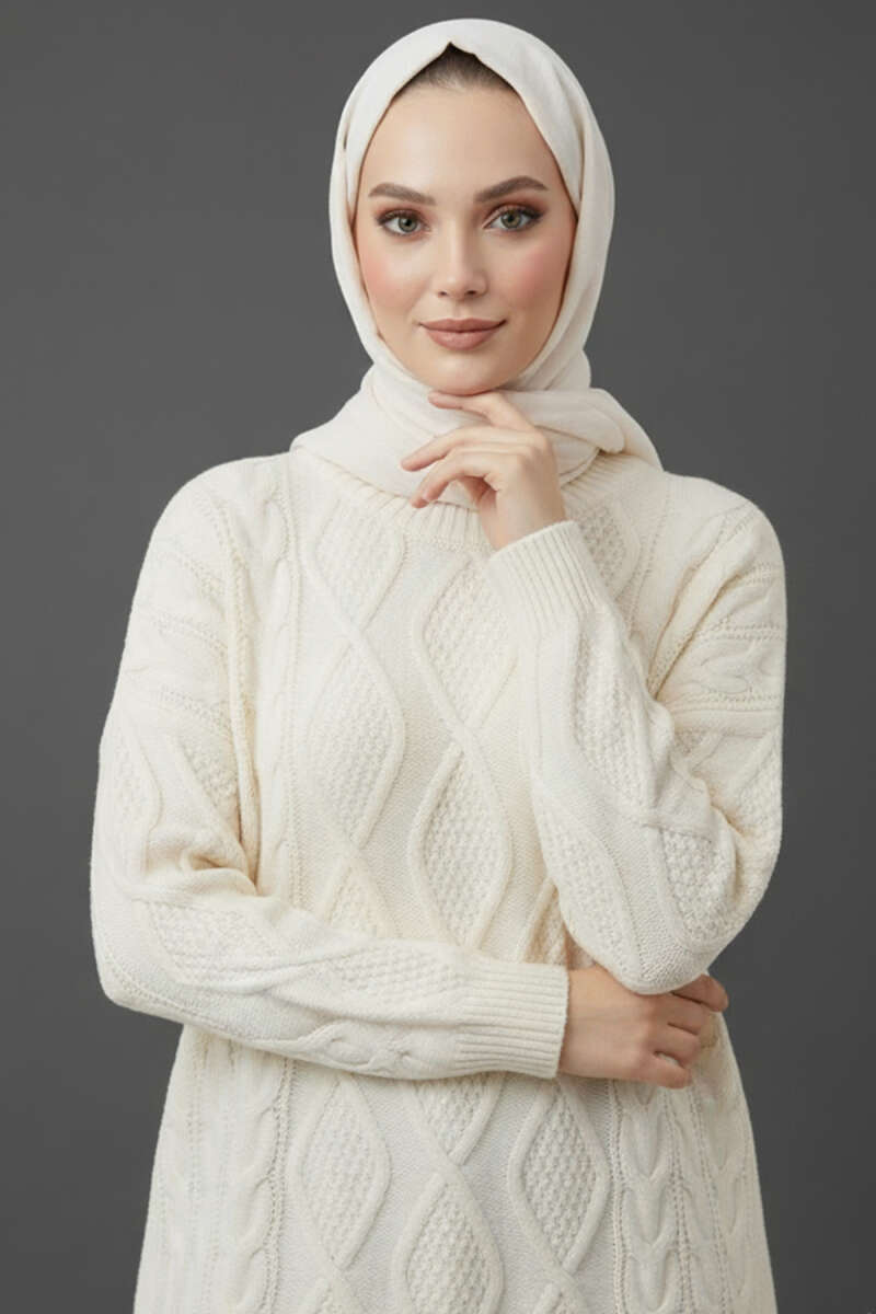 Chunky Knit Sweater - Ecru