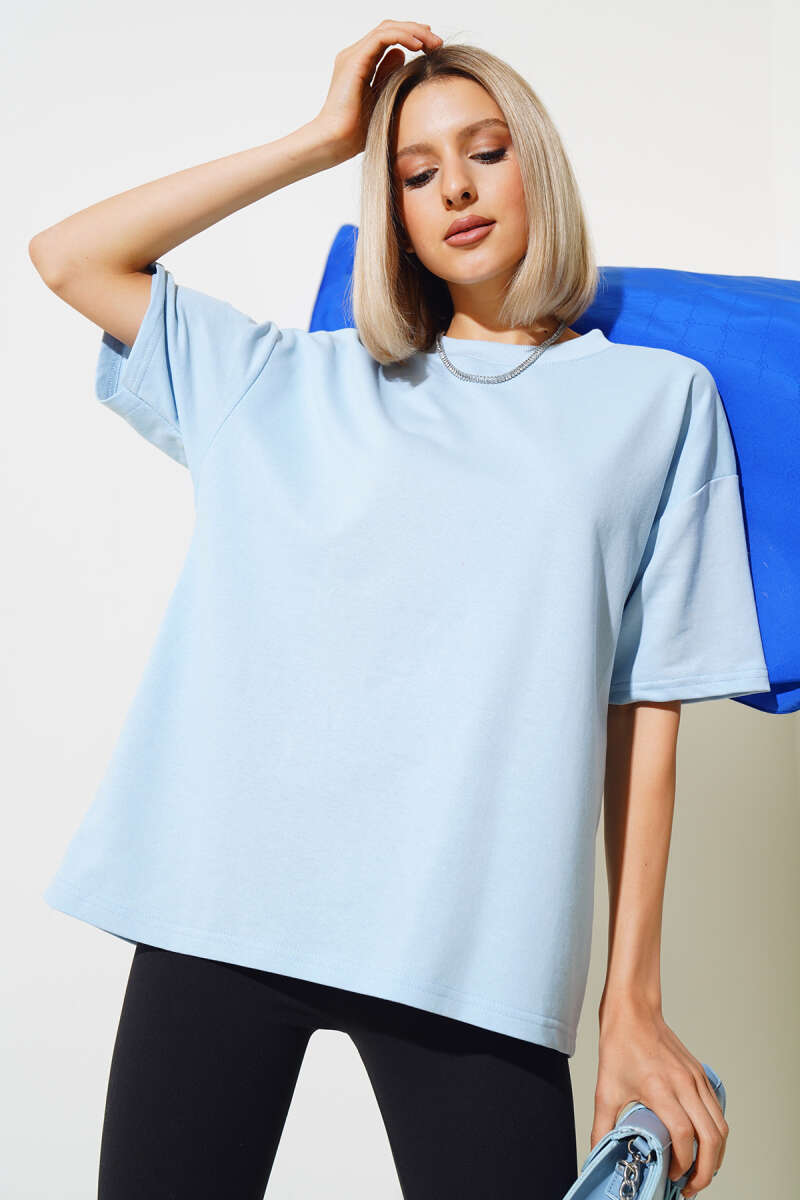 Oversized Basic T-Shirt - Light Blue