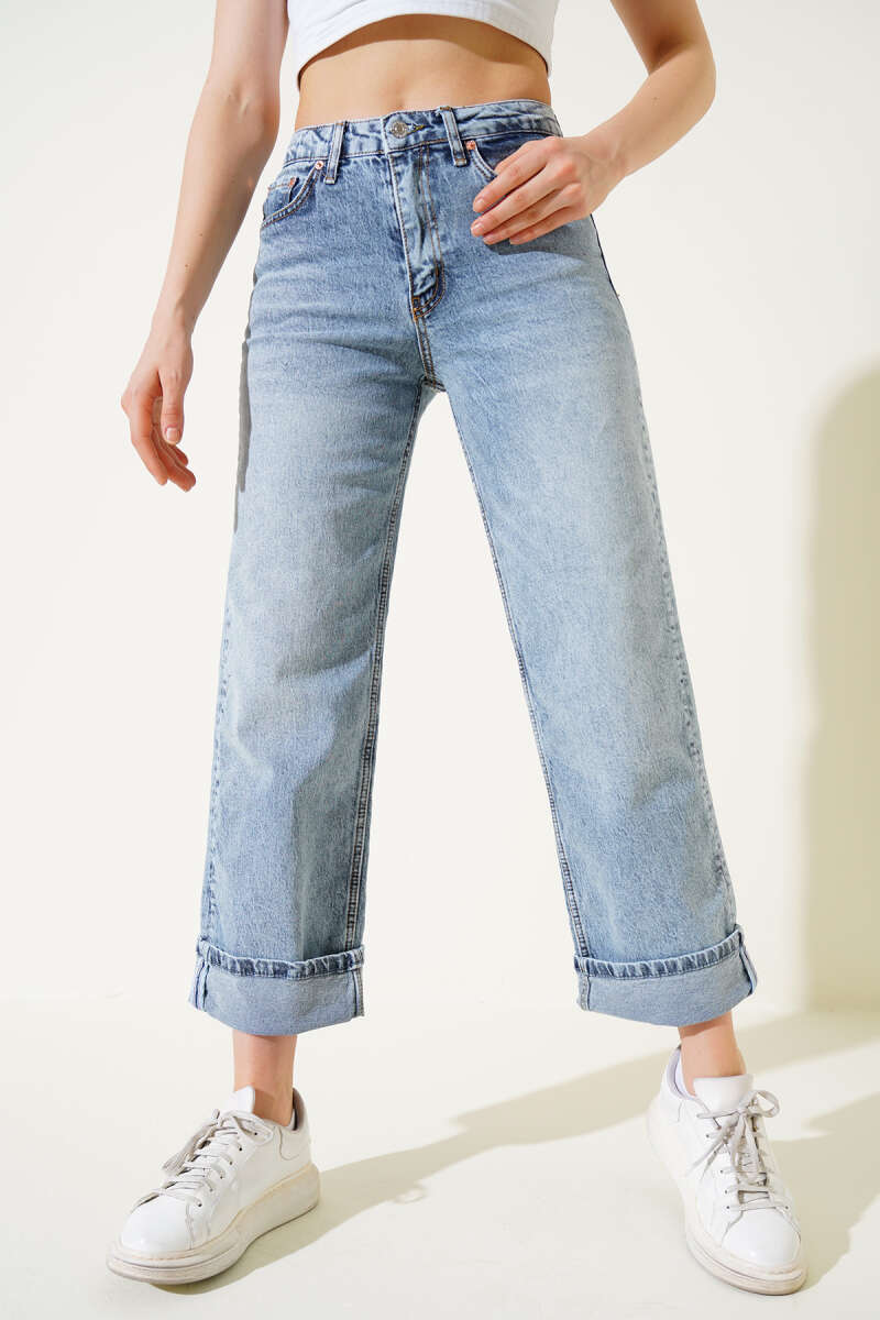 Turn-Up Hem Jeans - Ice Blue