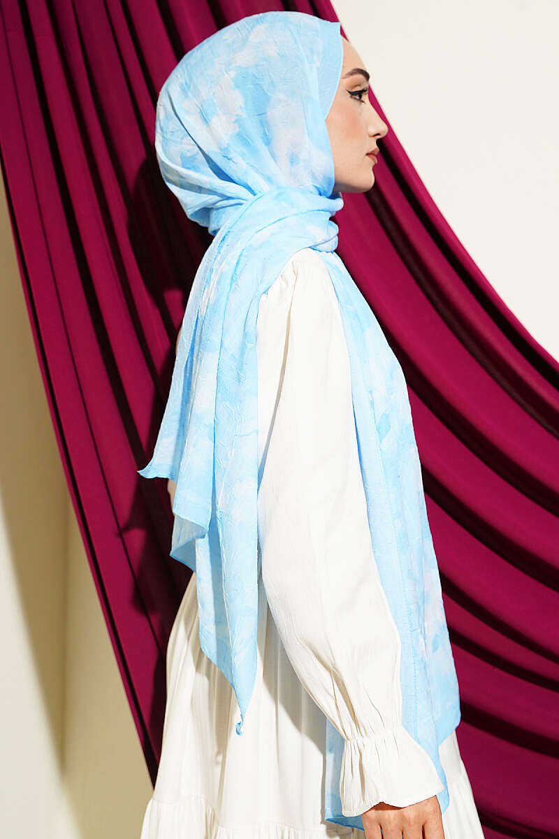 Daisy Print Bamboo Crinkle Shawl - Light Blue