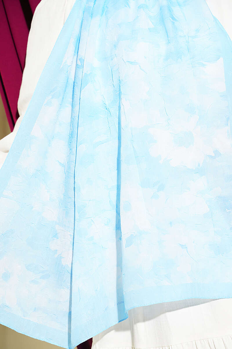 Daisy Print Bamboo Crinkle Shawl - Light Blue