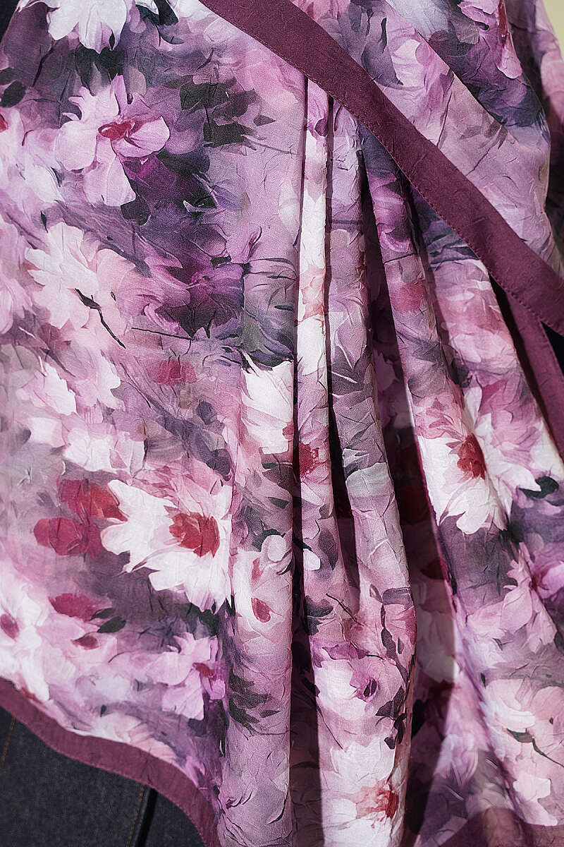Daisy Print Bamboo Crinkle Shawl - Burgundy