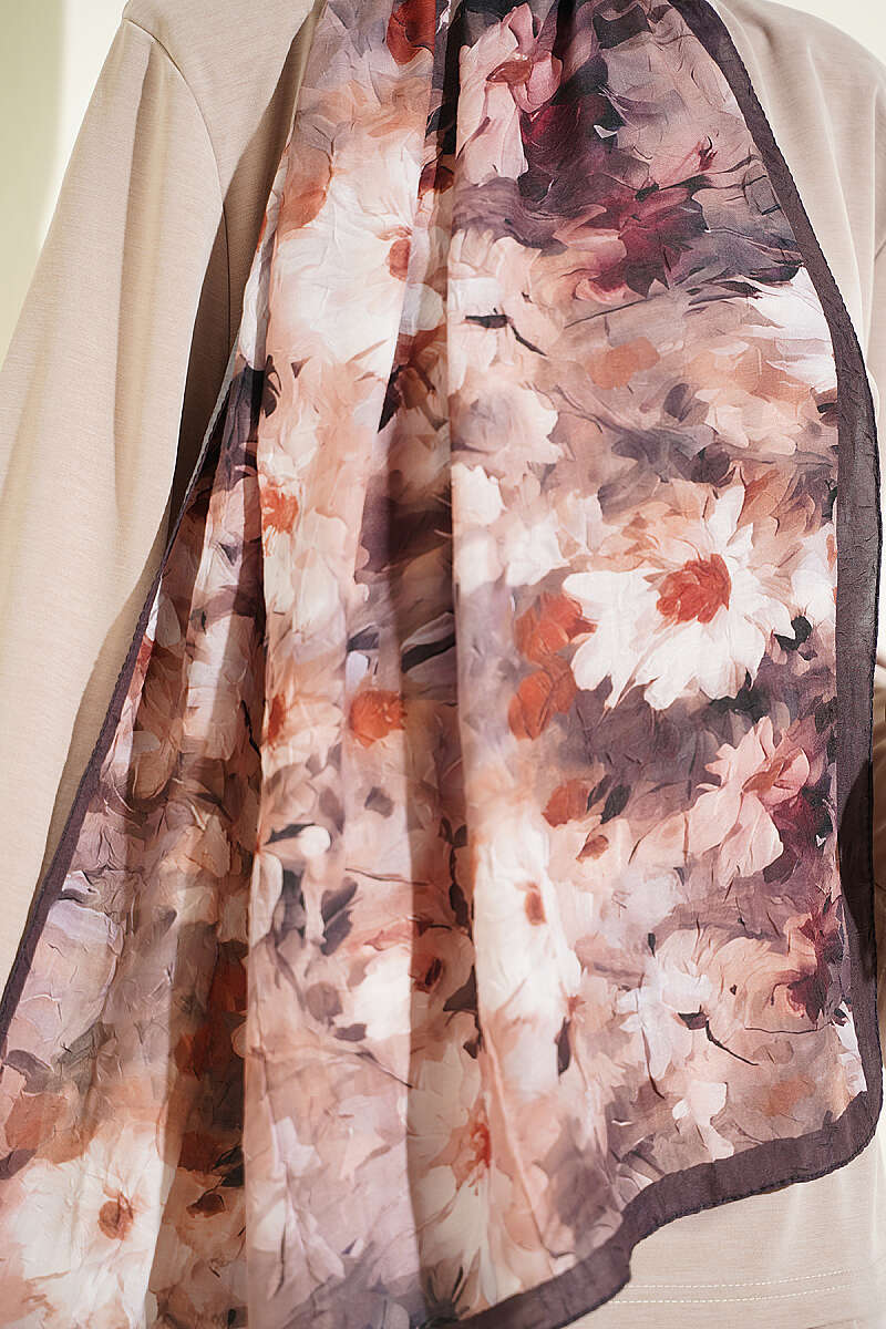 Daisy Print Bamboo Crinkle Shawl - Chestnut