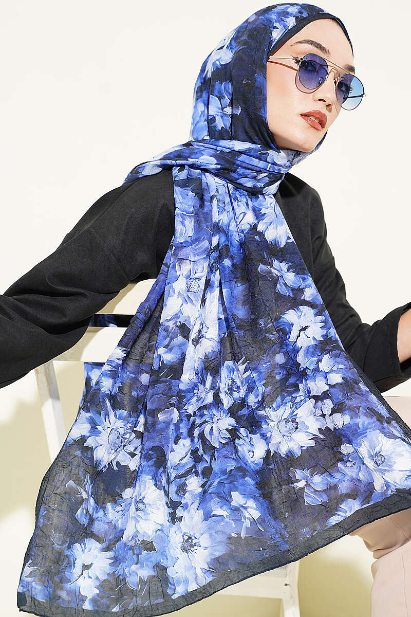 Daisy Print Bamboo Crinkle Shawl - Navy