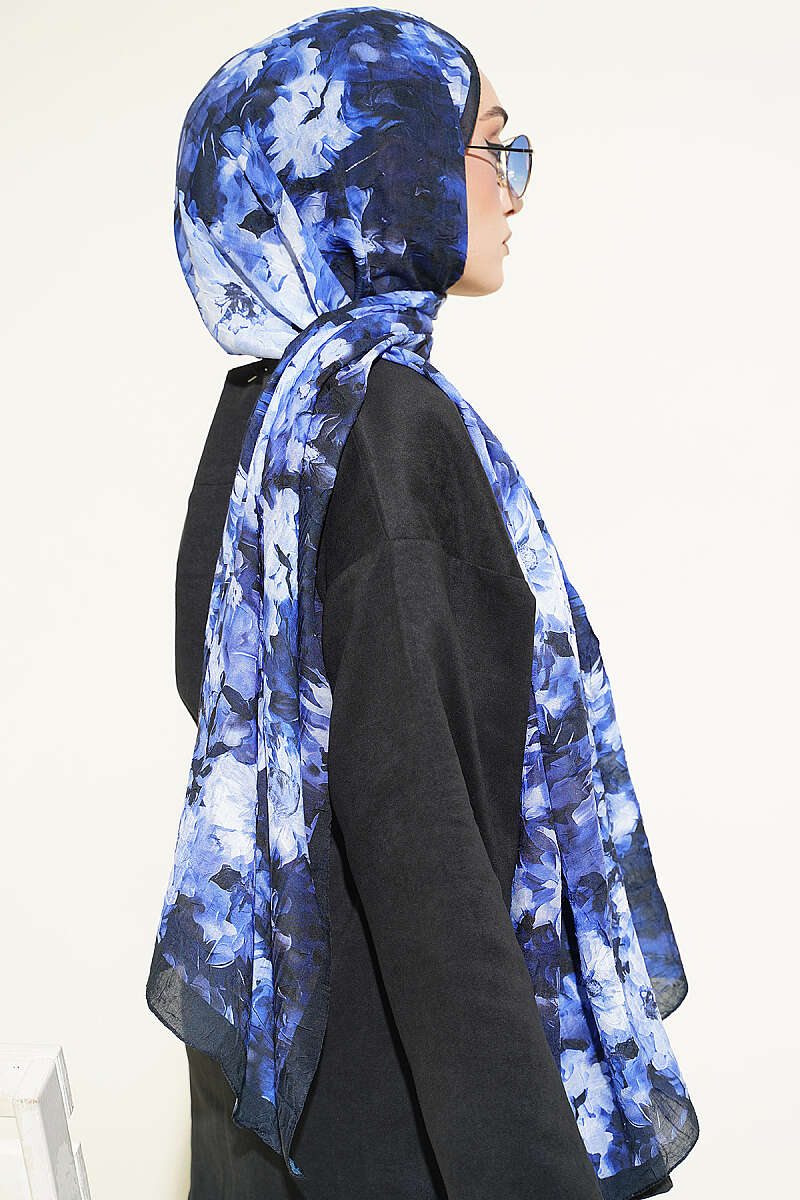 Daisy Print Bamboo Crinkle Shawl - Navy